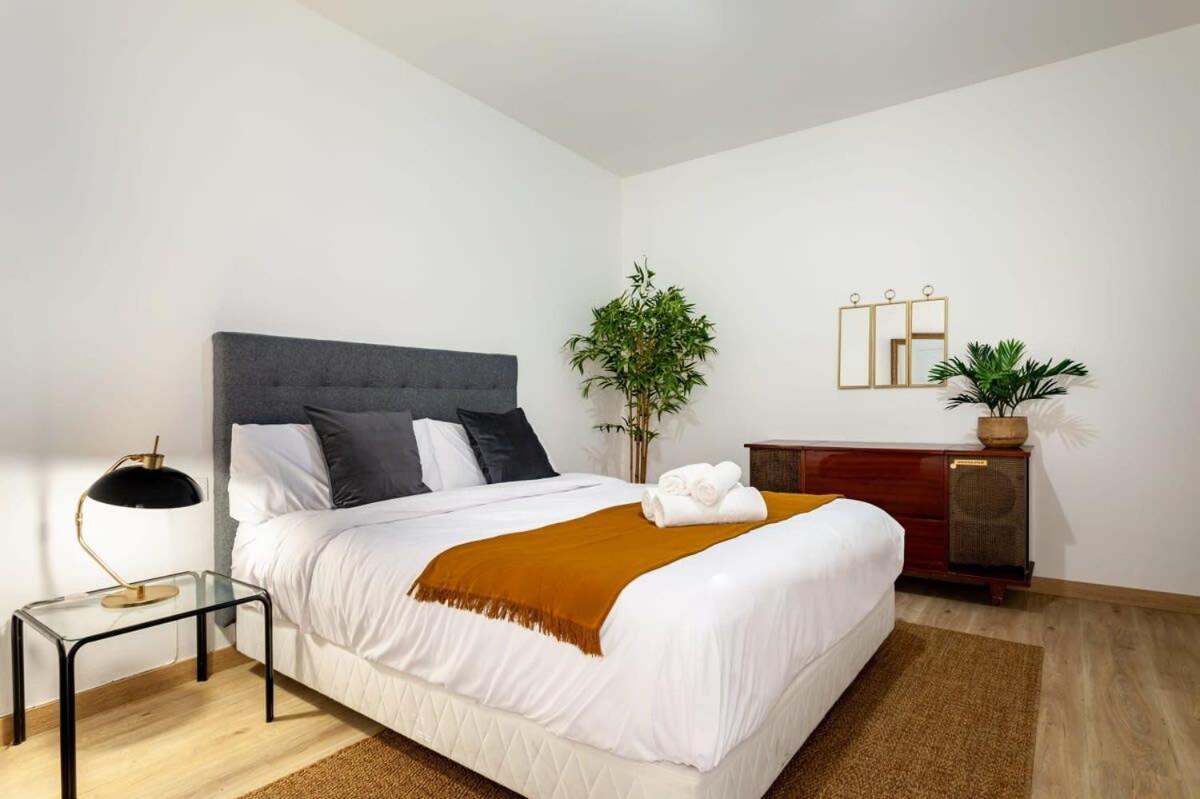 Exclusive Huge 4 Double Bedroom City Center Barcelona Exteriör bild